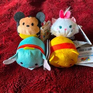 Disney Tsum Tsum Mini Plush set, Pooh, Mickey, Dumbo, Aristocratic cats.